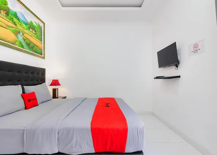 Pensión Reddoorz At Lotus House Seminyak